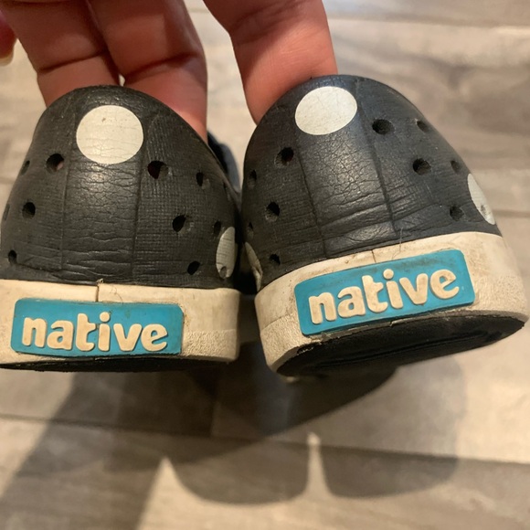 Well loved gender neutral size 11 natives - Picture 3 of 5